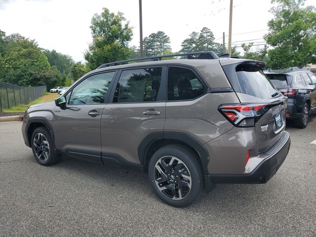 2025 Subaru Forester Premium photo 2