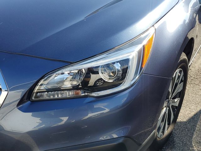 2017 Subaru Outback 2.5i Limited photo 3