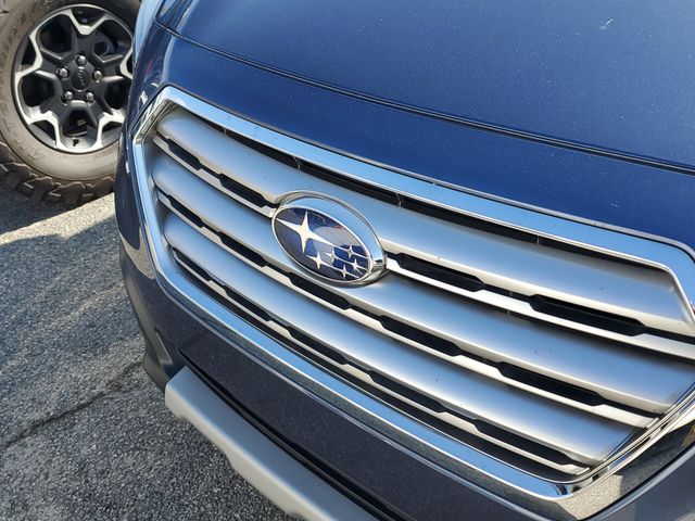 2017 Subaru Outback 2.5i Limited photo 4