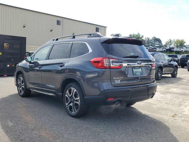 2025 Subaru Ascent Limited photo 3
