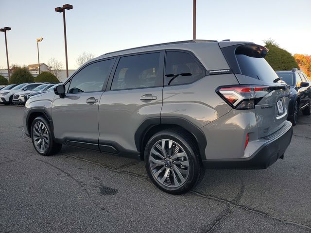 2025 Subaru Forester Touring photo 3