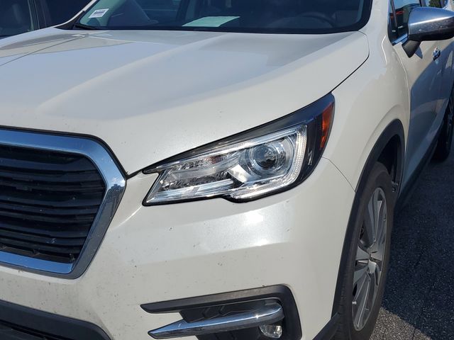2022 Subaru Ascent Touring photo 3