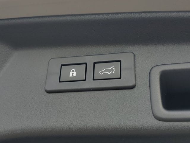 2026 Subaru Outback Limited - Photo 9