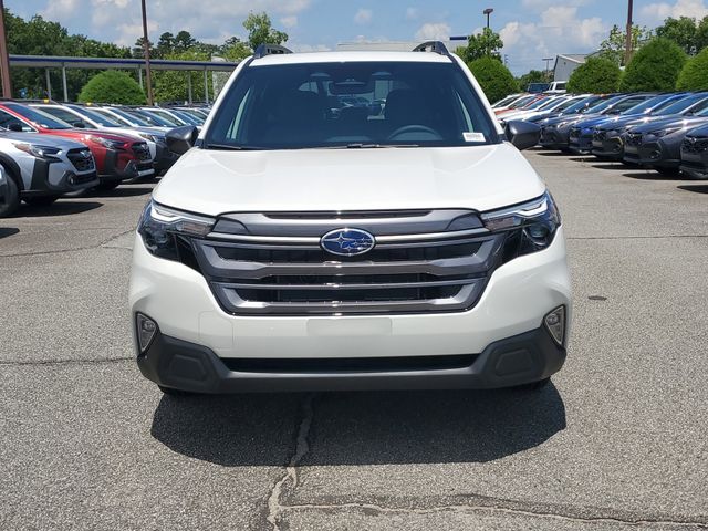 2025 Subaru Forester Premium photo 2