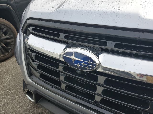 2025 Subaru Ascent Touring photo 4