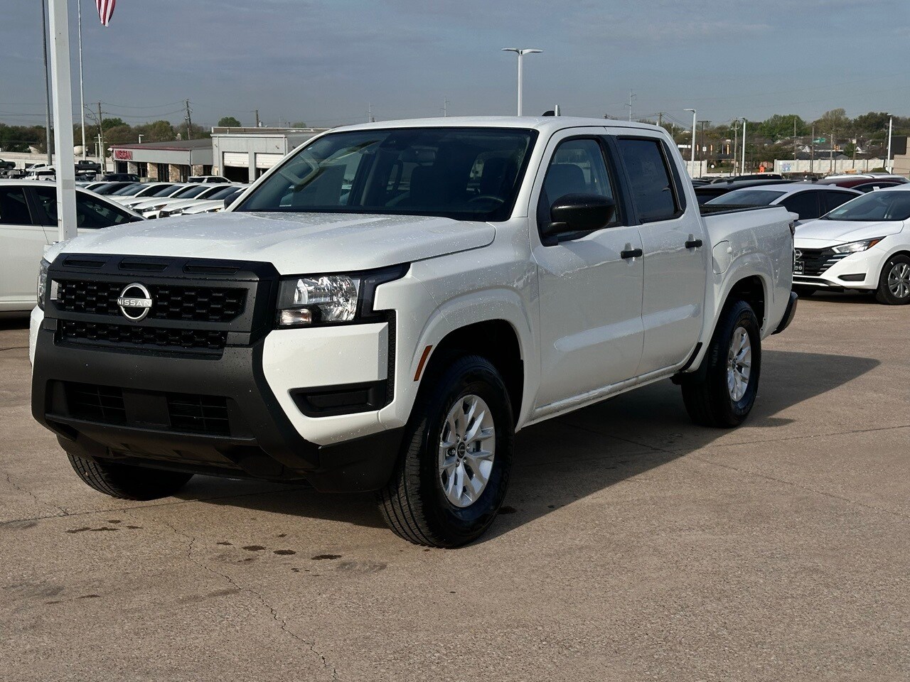 2025 Nissan Frontier S photo 2