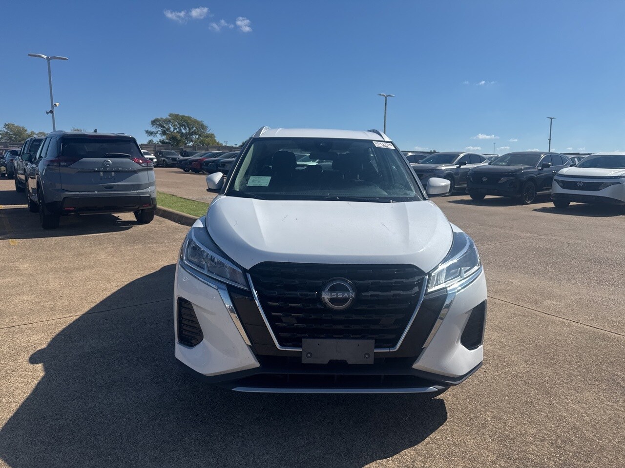 2024 Nissan Kicks SV photo 2