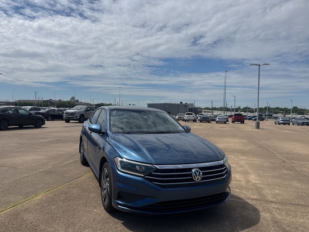 Used 2021 Volkswagen Jetta SEL Sedan