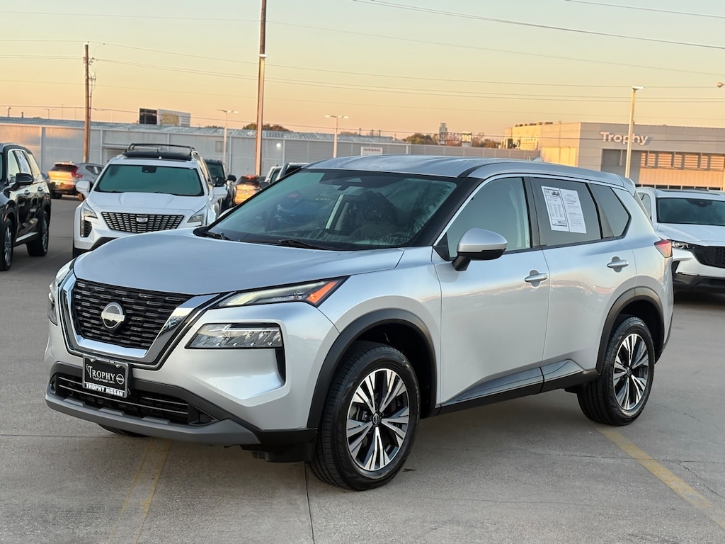 Certified 2022 Nissan