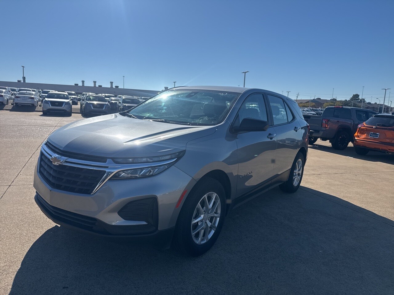 2024 Chevrolet Equinox LS photo 3