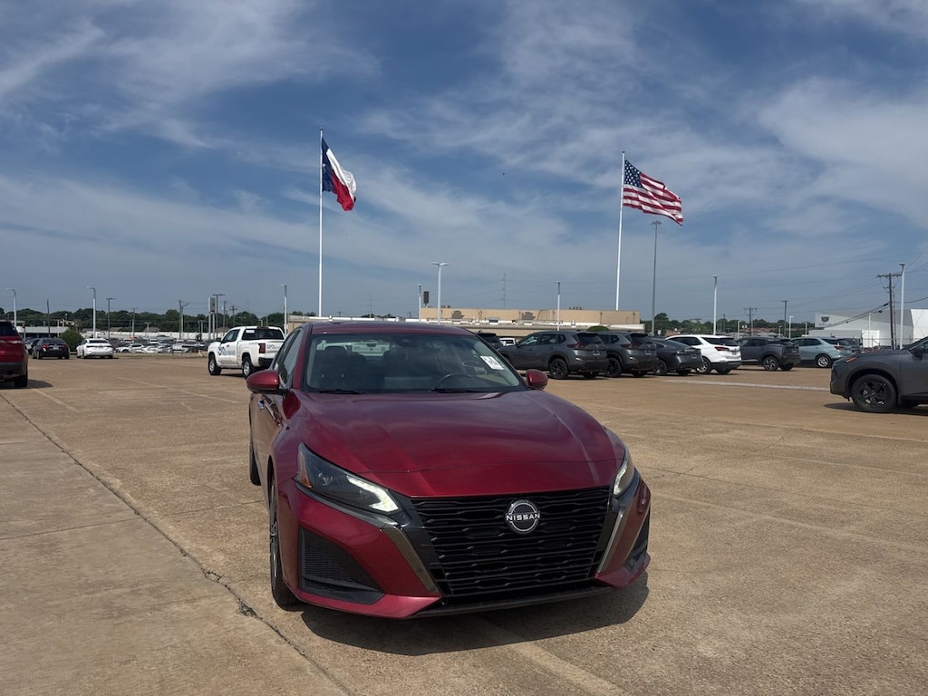 Used 2023 Nissan