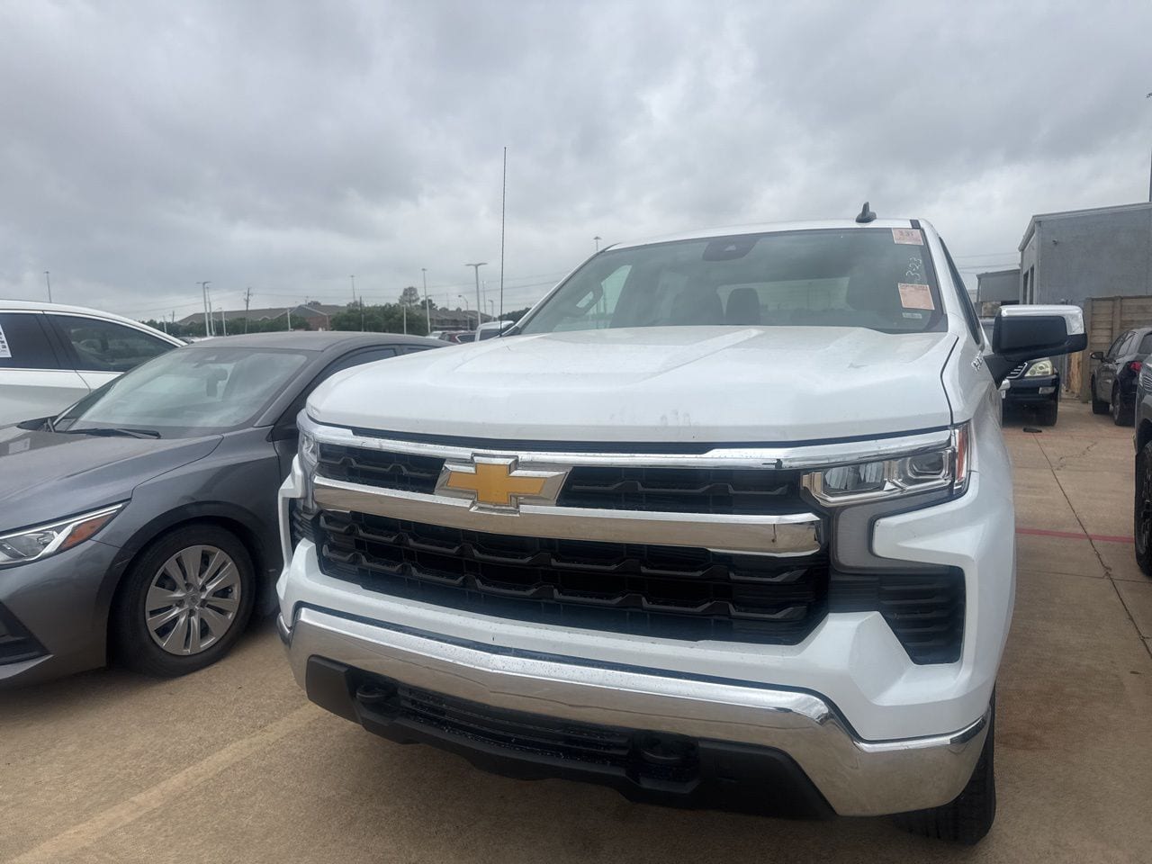 View vehicle photo 6