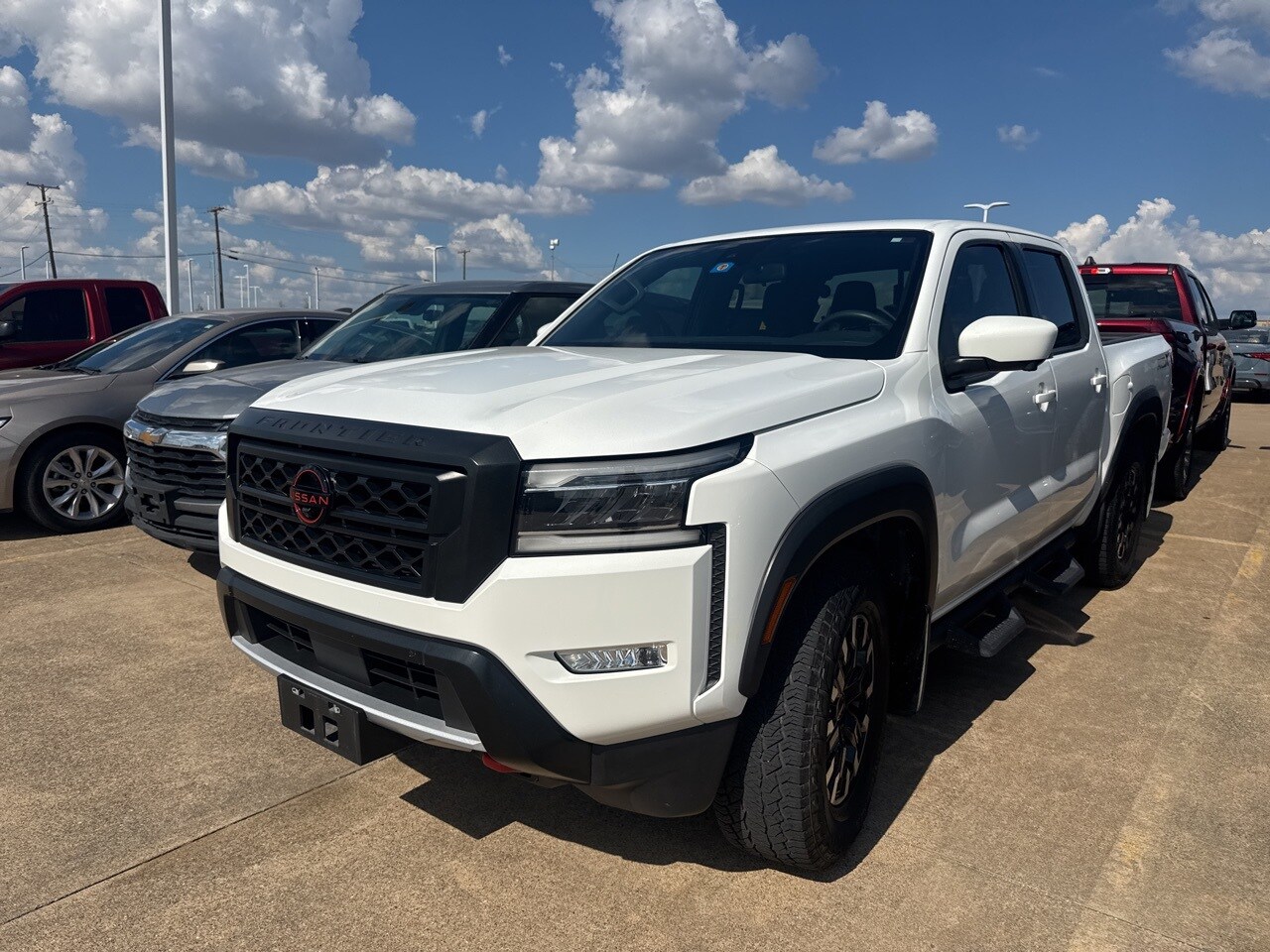 2023 Nissan Frontier PRO-X photo 3