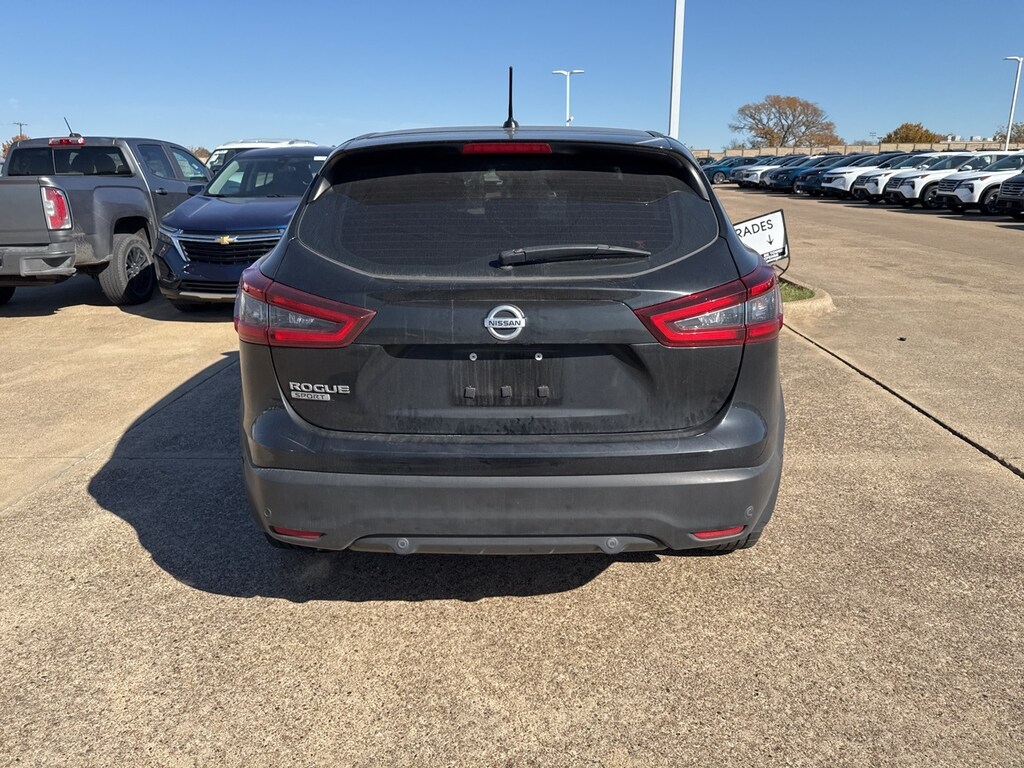 Used 2020 Nissan
