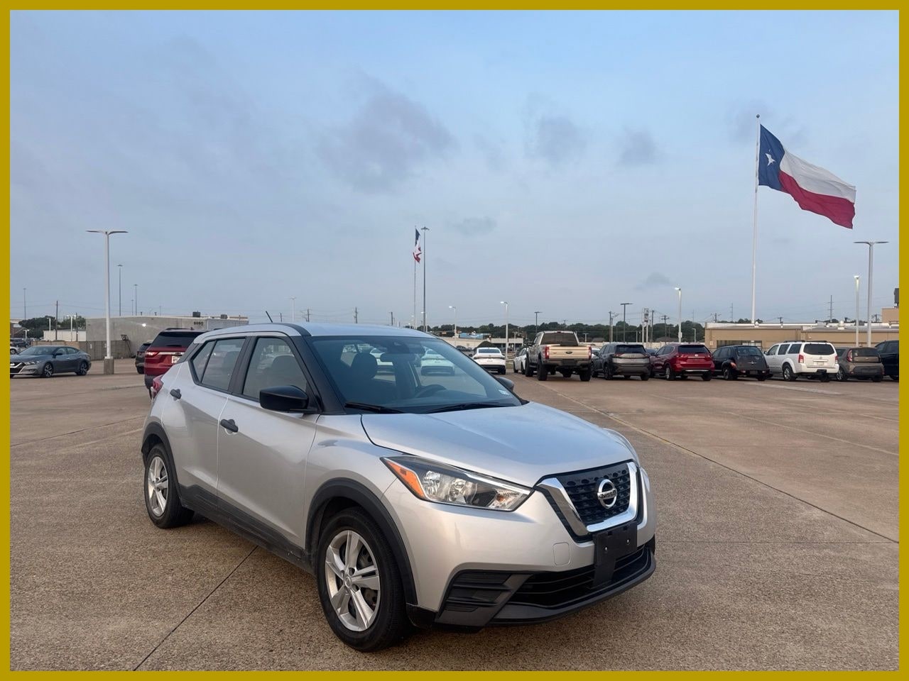 2020 Nissan Kicks S FWD photo