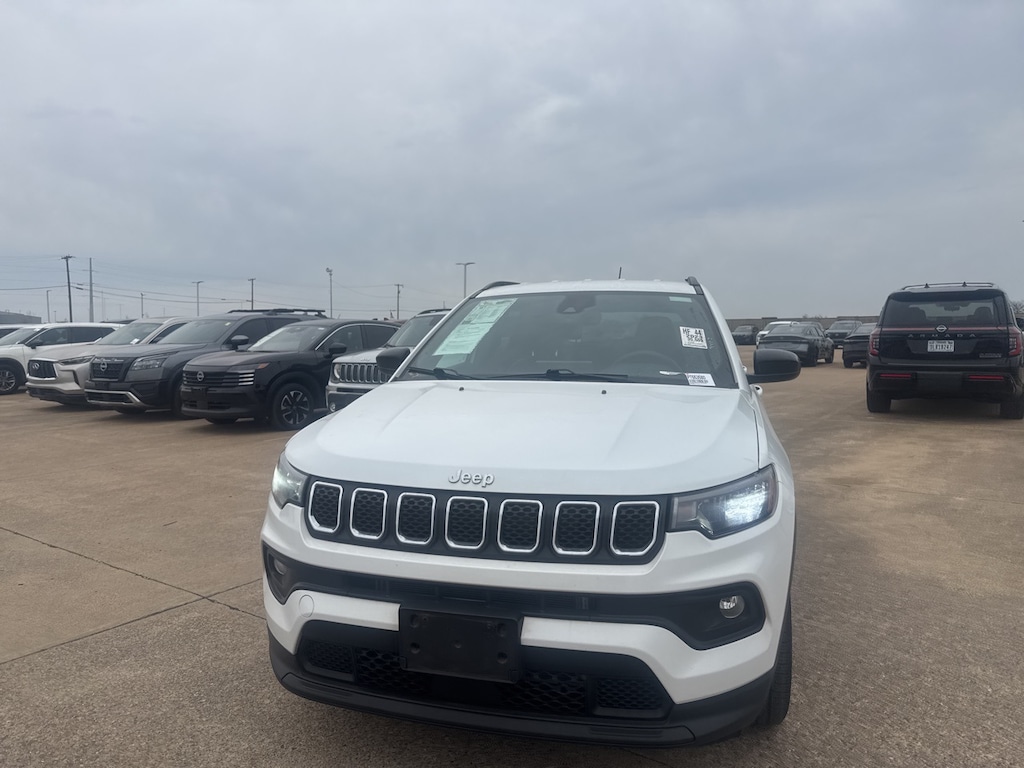 Used 2023 Jeep Compass Latitude SUV
