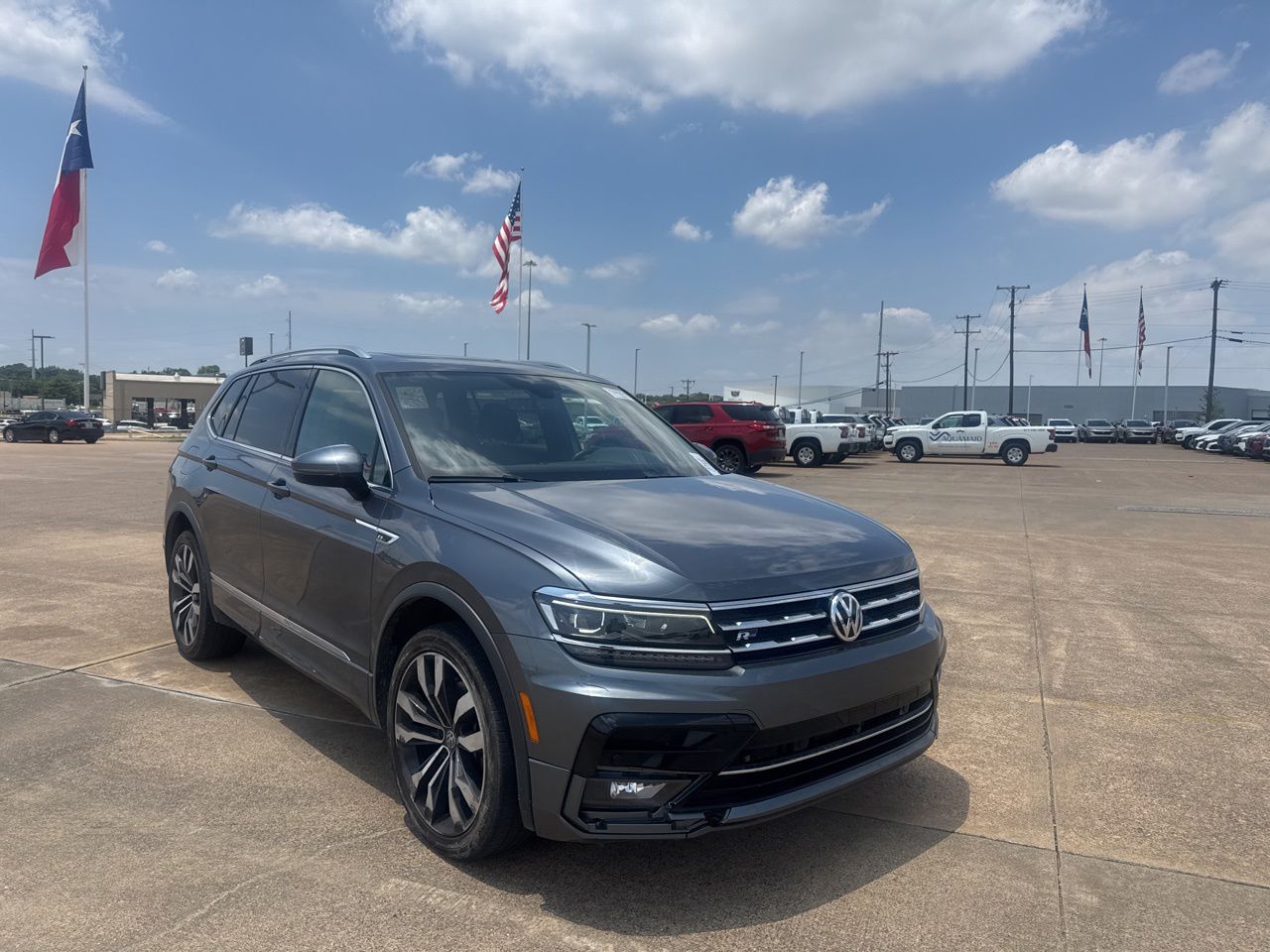 2020 Volkswagen Tiguan 2.0T SEL Premium R-Line 4Motion's photo