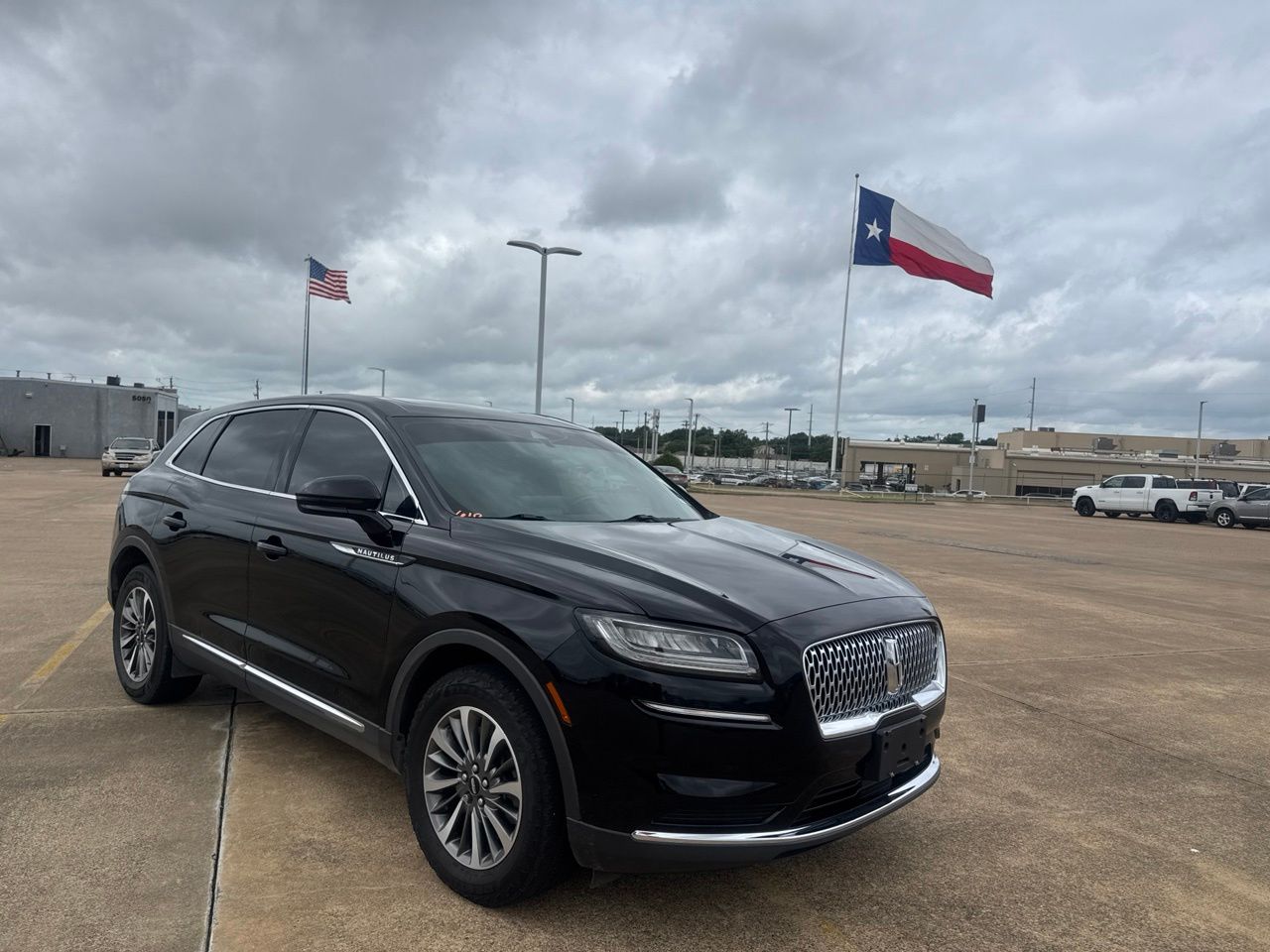 2022 Lincoln Nautilus Reserve FWD's photo