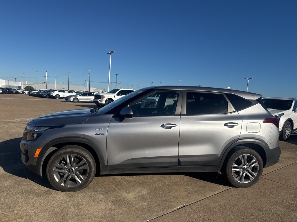 Used 2021 Kia Seltos LX SUV
