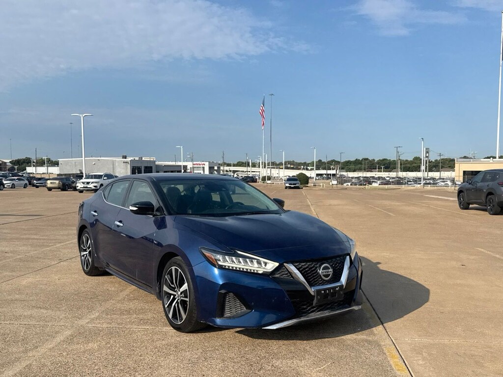 Used 2021 Nissan