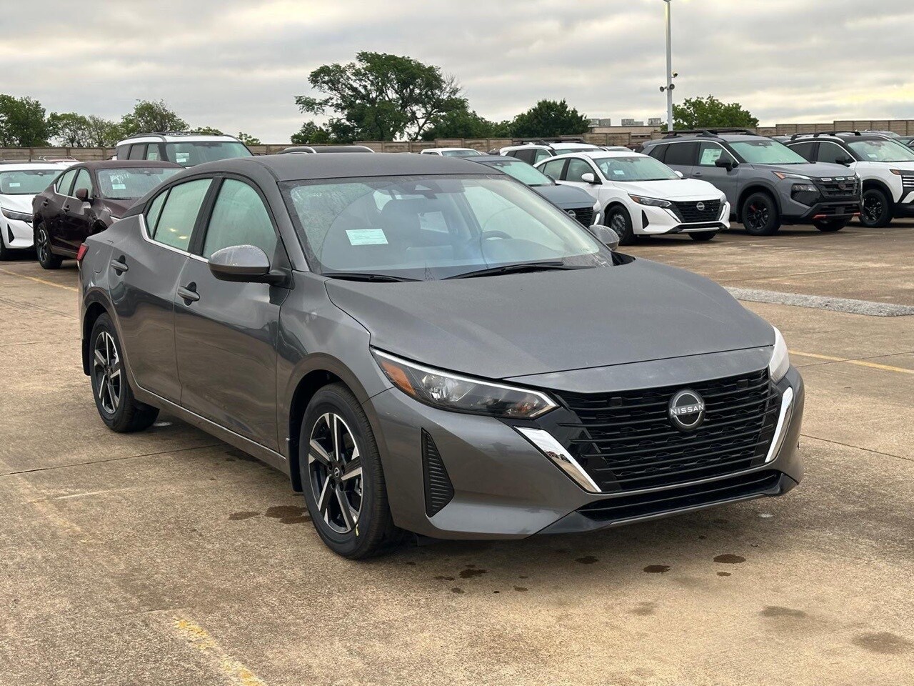 2025 Nissan Sentra SV photo 3