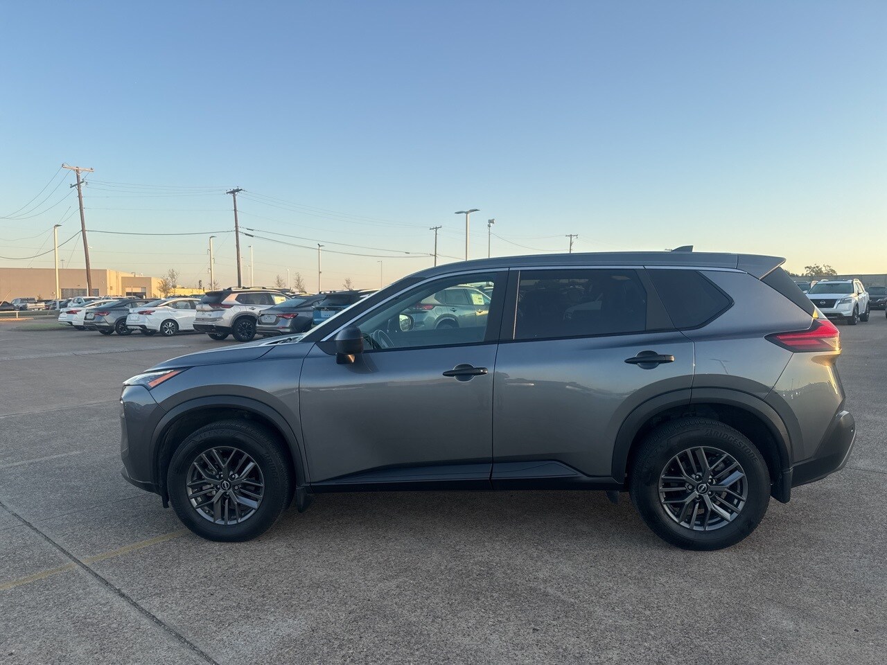 2023 Nissan Rogue S photo 4