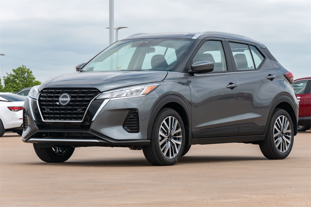 2024 Nissan Kicks SV photo 4