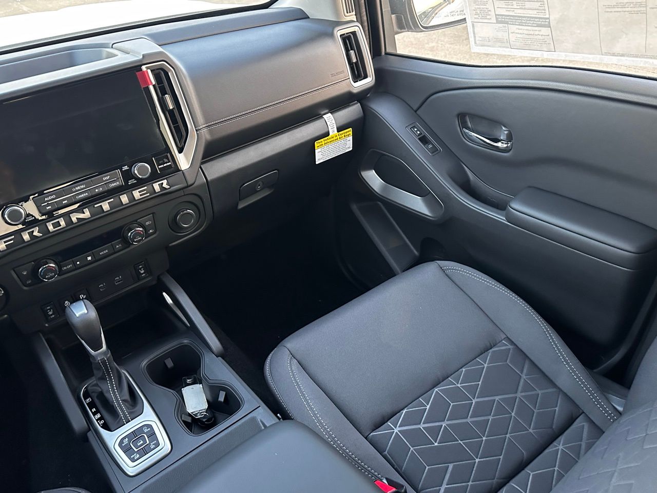 2026 Nissan Frontier SV - Photo 11