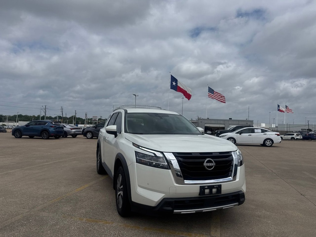 Certified 2024 Nissan Pathfinder SL SUV