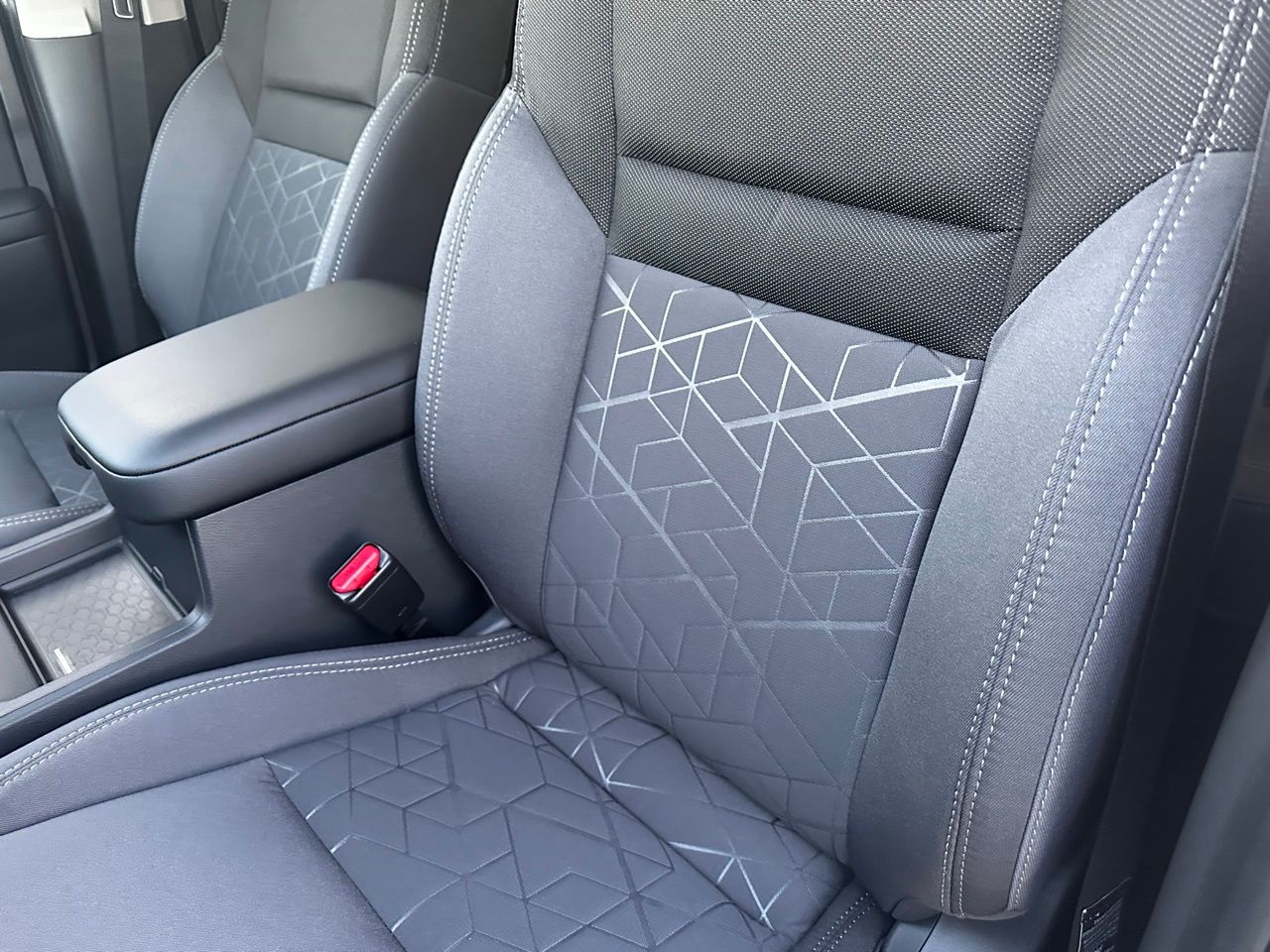 2026 Nissan Frontier SV - Photo 22