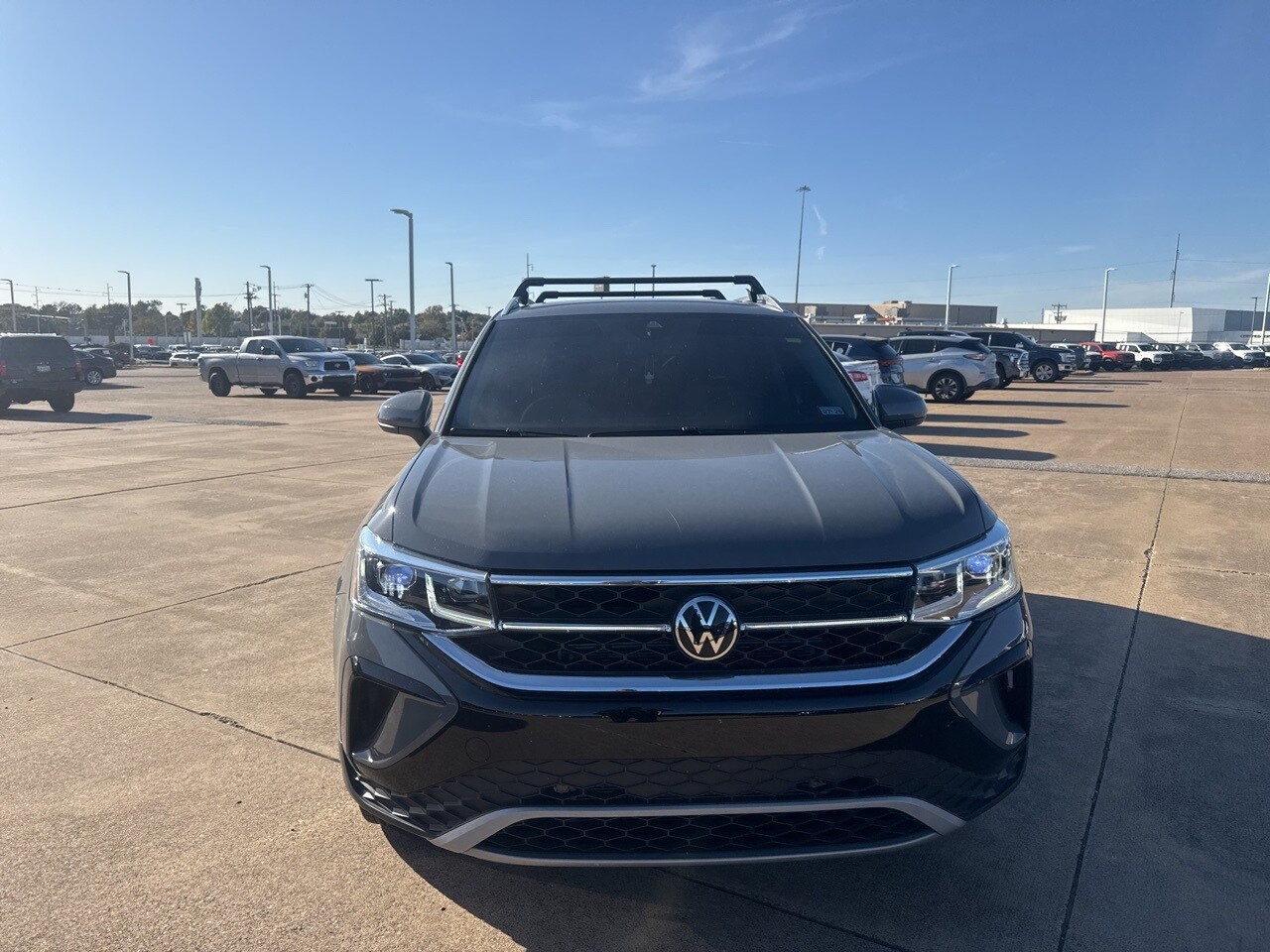 2024 Volkswagen Taos SEL photo 2