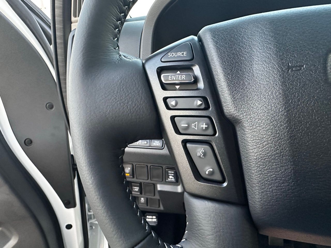 2026 Nissan Frontier SV - Photo 16