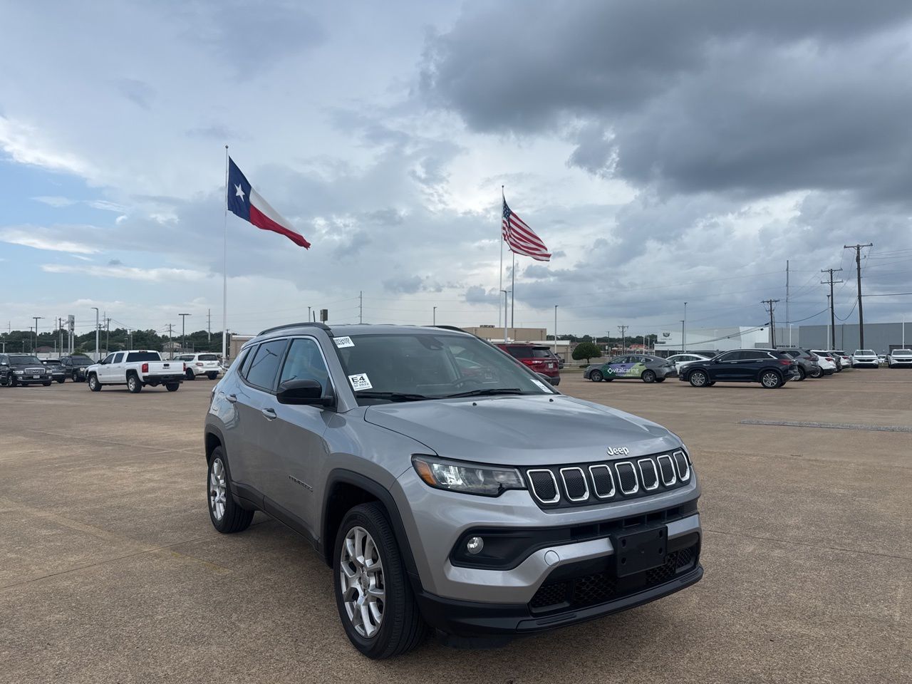 2022 Jeep Compass Latitude Lux 4X4's photo