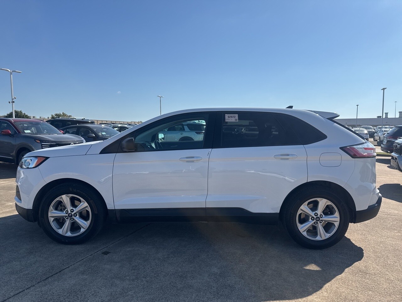 2020 Ford Edge SE photo 3