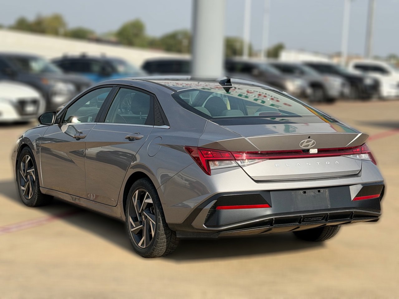Used 2025 Hyundai Elantra SEL Convenience Sedan