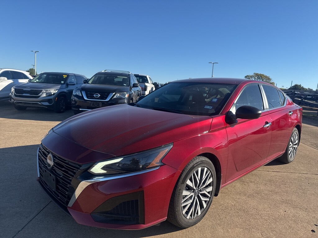 Certified 2024 Nissan Altima 2.5 SV Sedan