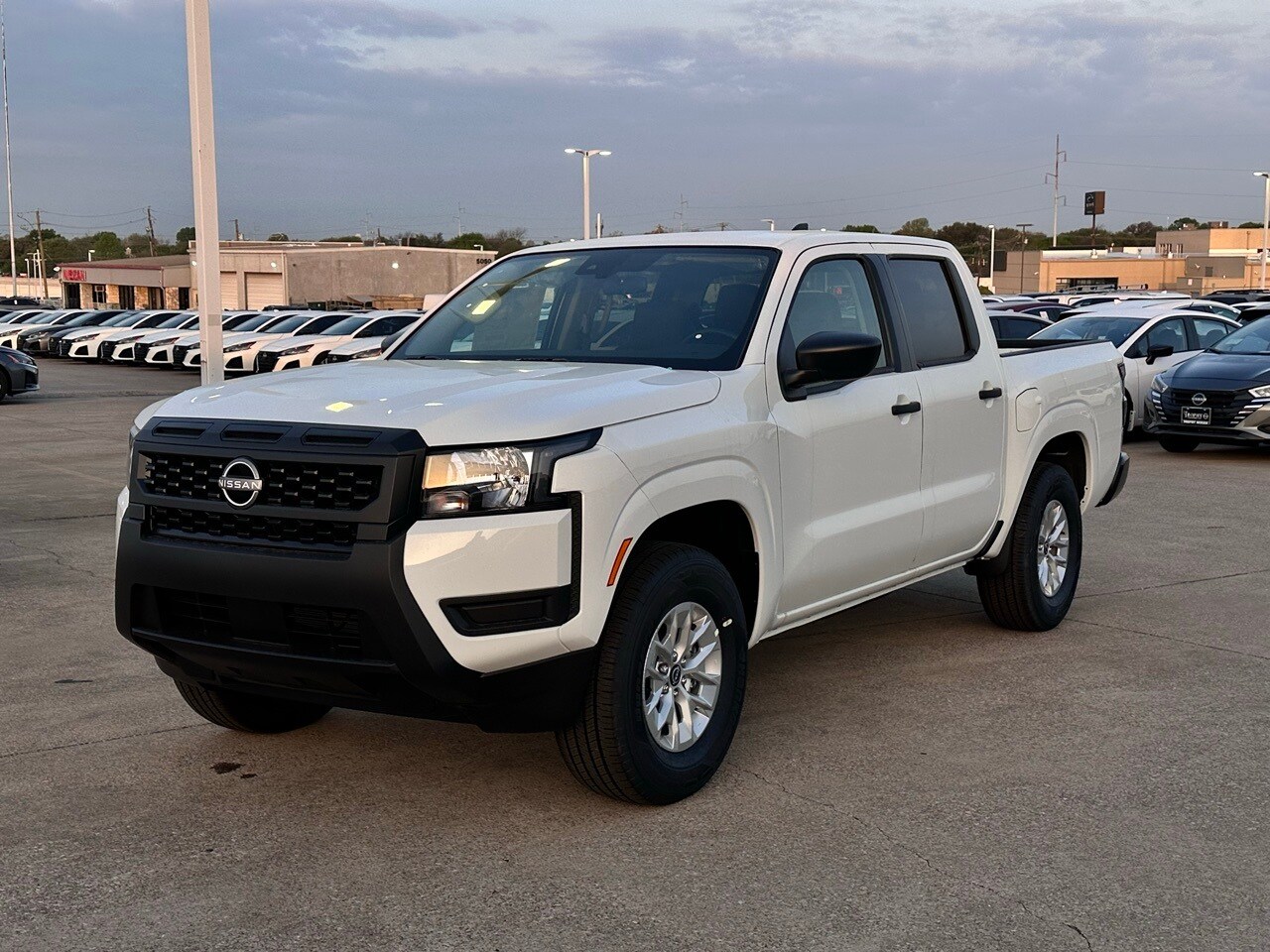 2025 Nissan Frontier S photo 2