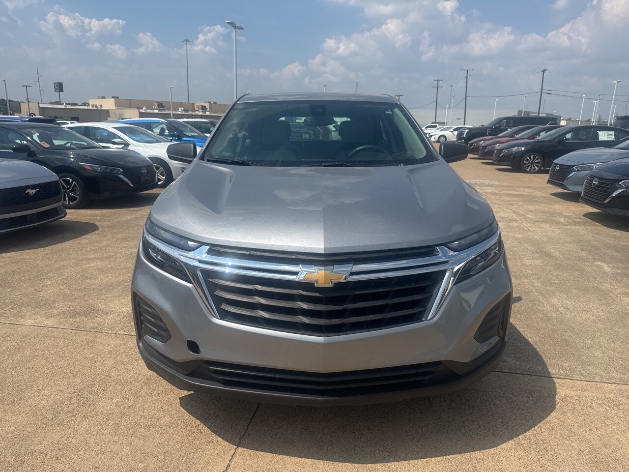 2024 Chevrolet Equinox LS photo 2