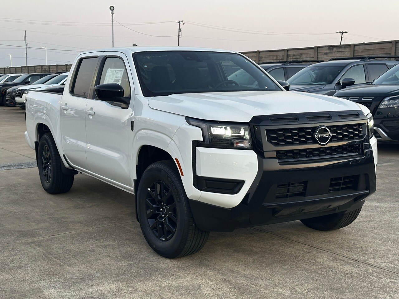 2026 Nissan Frontier SV photo 3