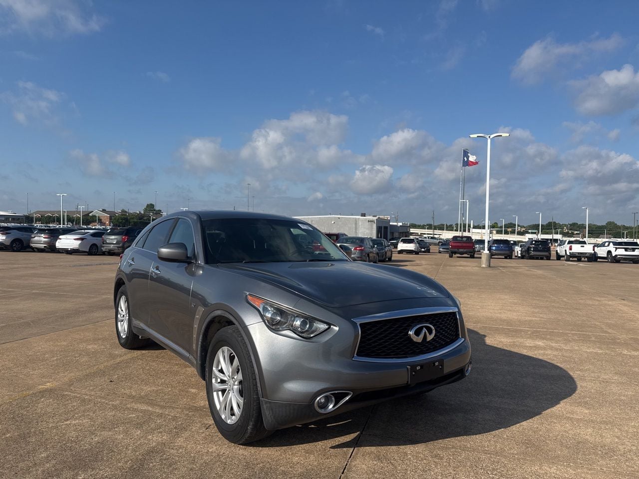 2017 INFINITI QX70 3.7's photo