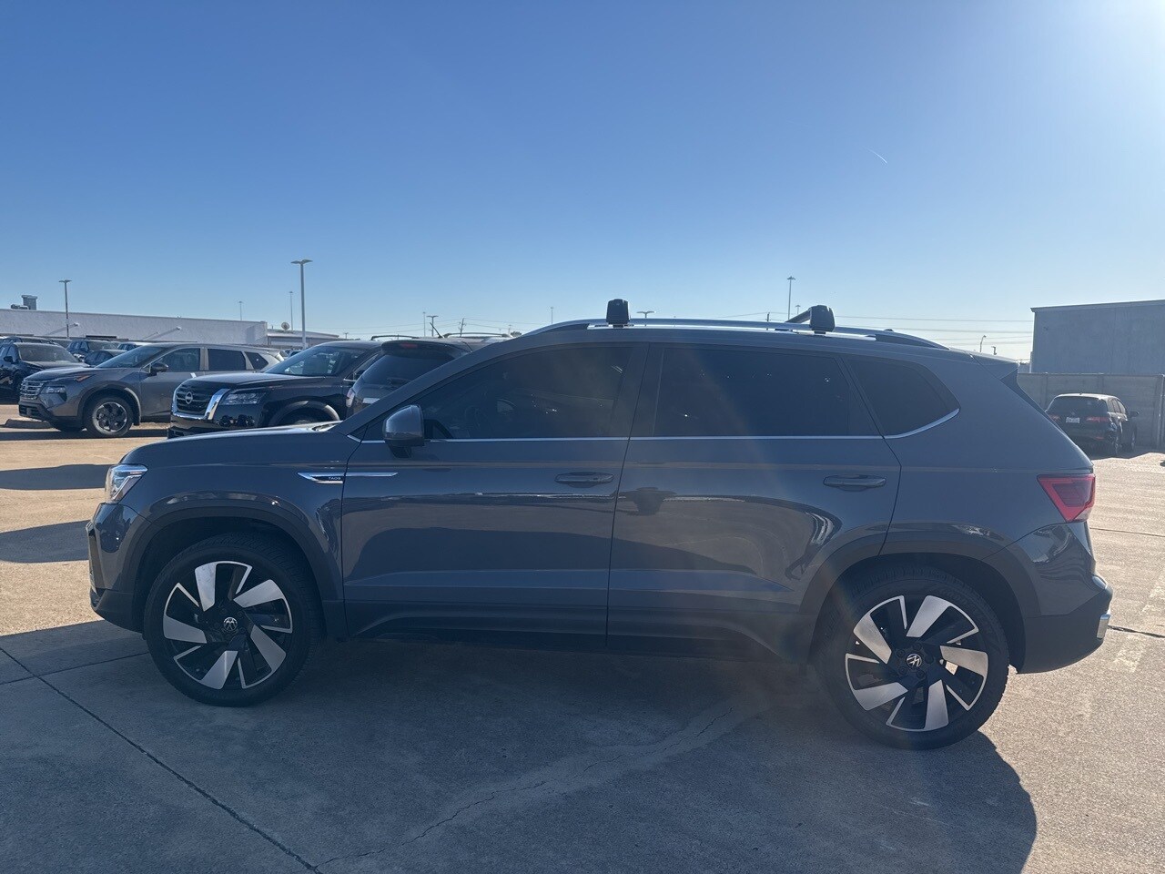 2024 Volkswagen Taos SEL photo 4