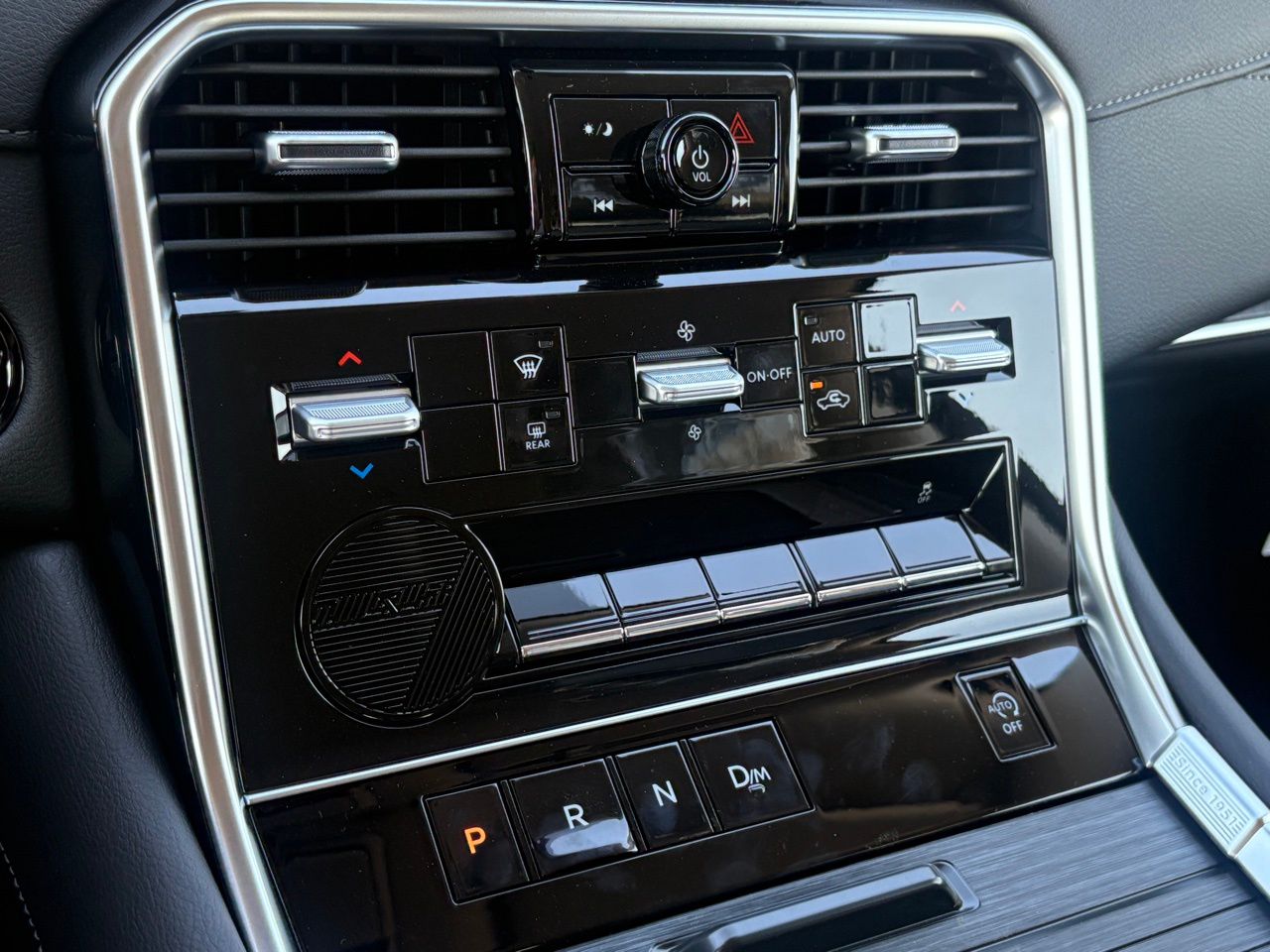 2026 Nissan Armada SV - Photo 14