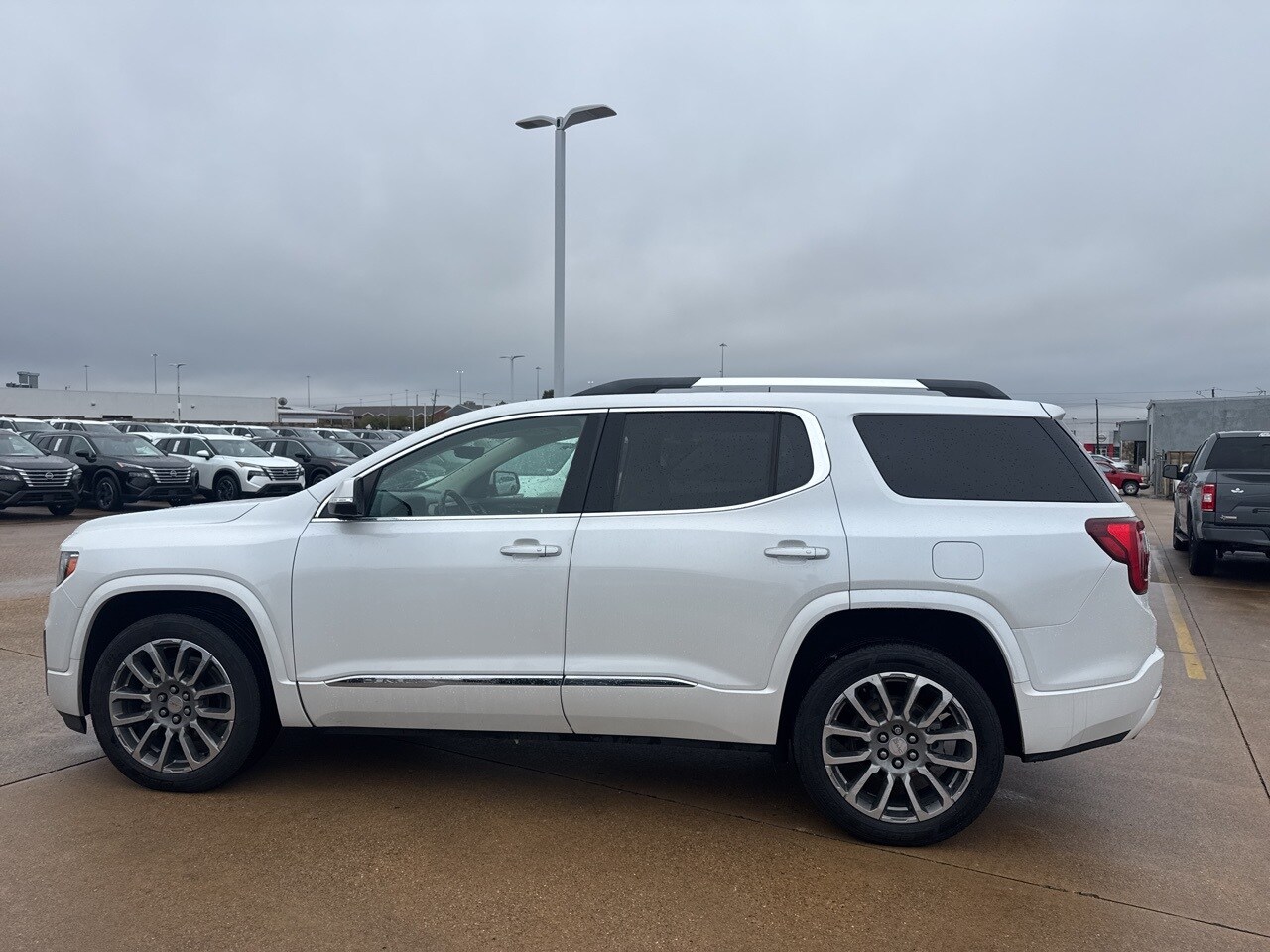 2021 Gmc Acadia Denali photo 3