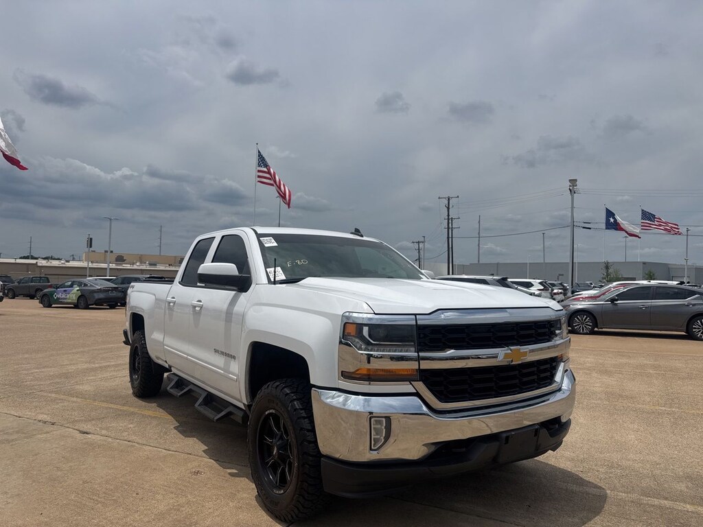 Used 2017 Chevrolet Silverado 1500 LT Truck