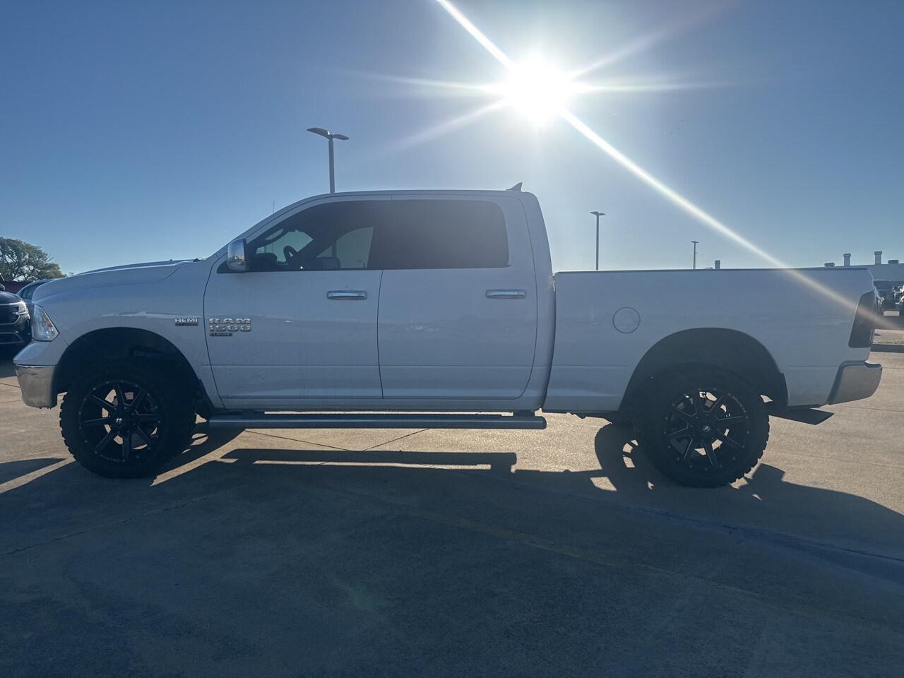 2020 Ram 1500 Classic SLT photo 4