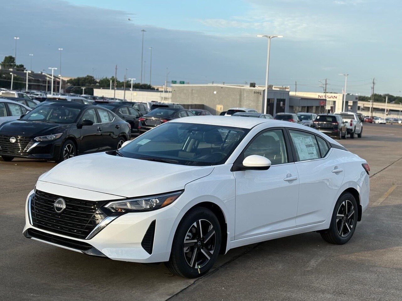 2025 Nissan Sentra SV photo 3