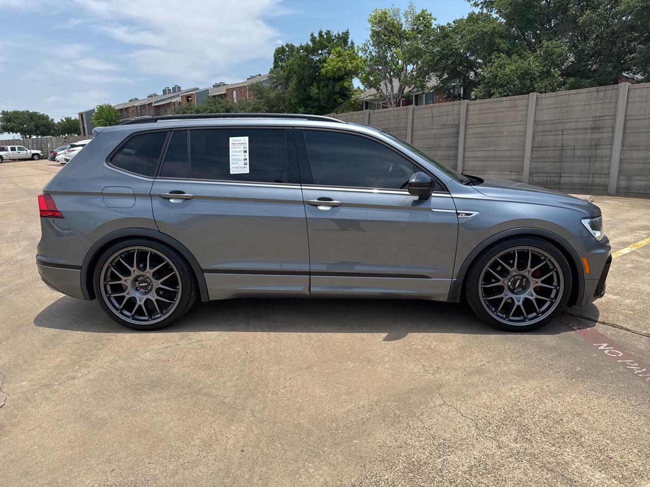 Used 2020 Volkswagen Tiguan SE R-LINE BLACK with VIN 3VV3B7AX4LM177018 for sale in Mesquite, TX
