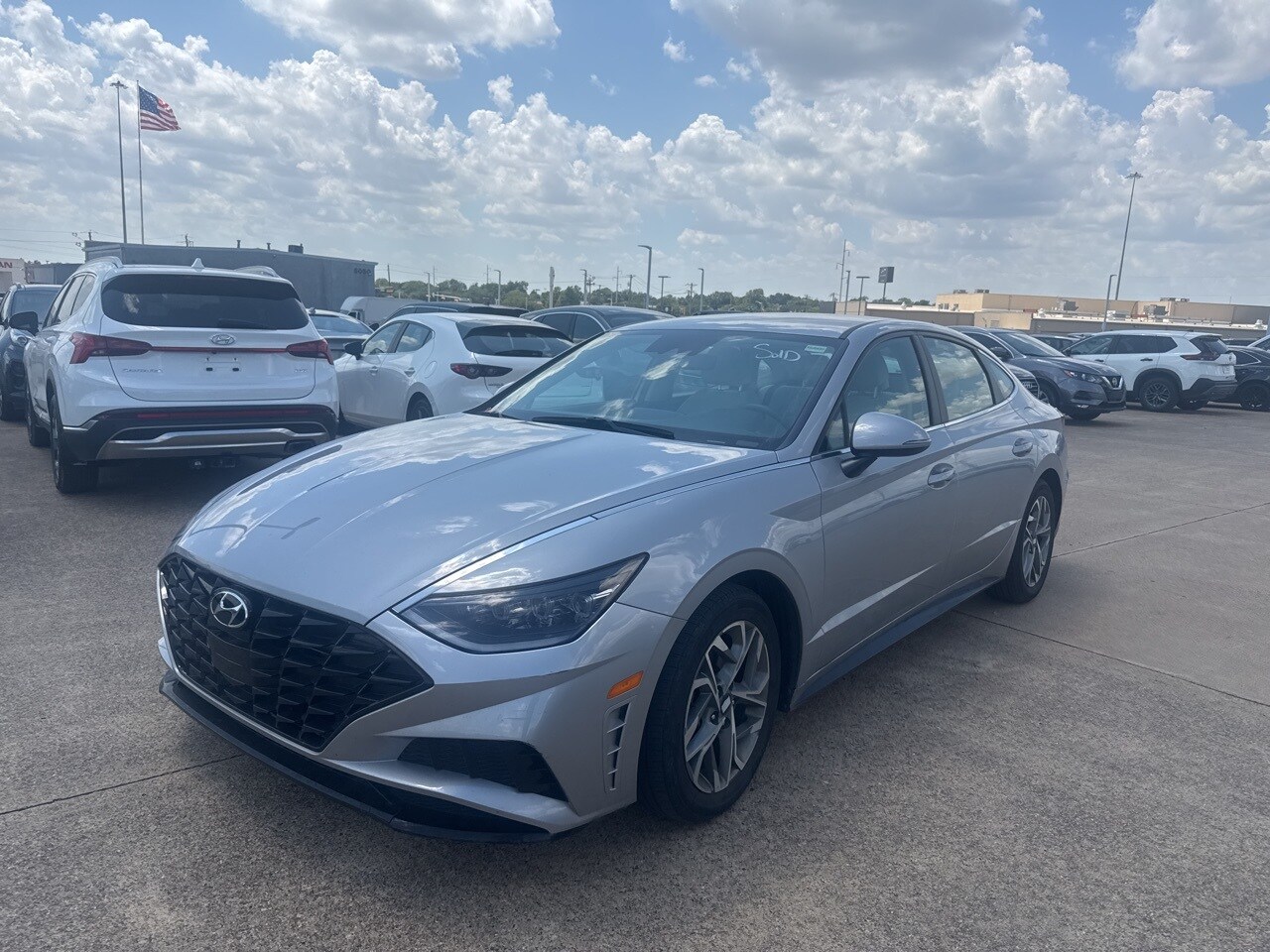 2023 Hyundai Sonata SEL photo 3