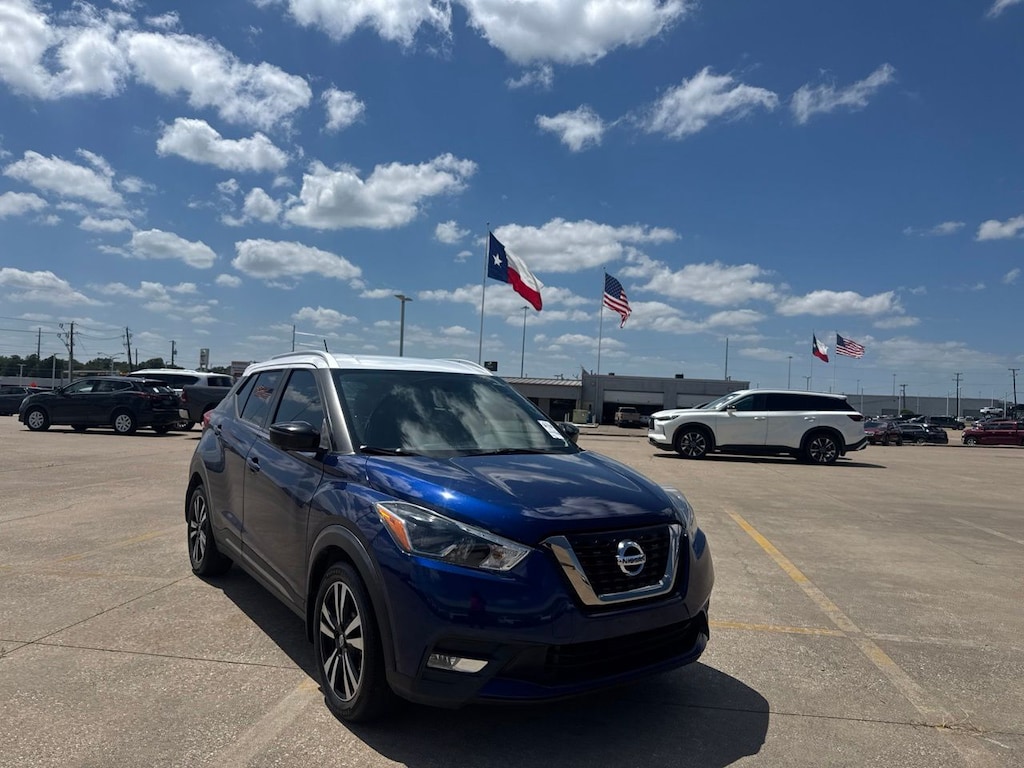 Certified 2019 Nissan Kicks SR SUV