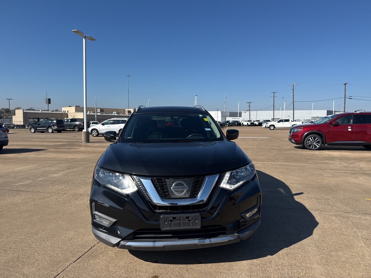 2017 Nissan Rogue SV photo 2